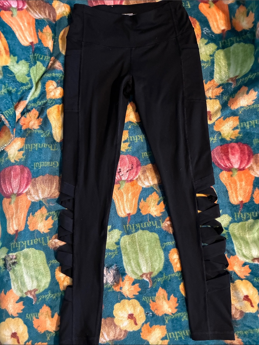 Victoria Sport Black Women’s Strappy Side Leggings
